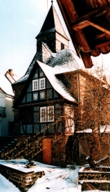 Alte Kirche im Winter (Foto Fritz Schöttner)